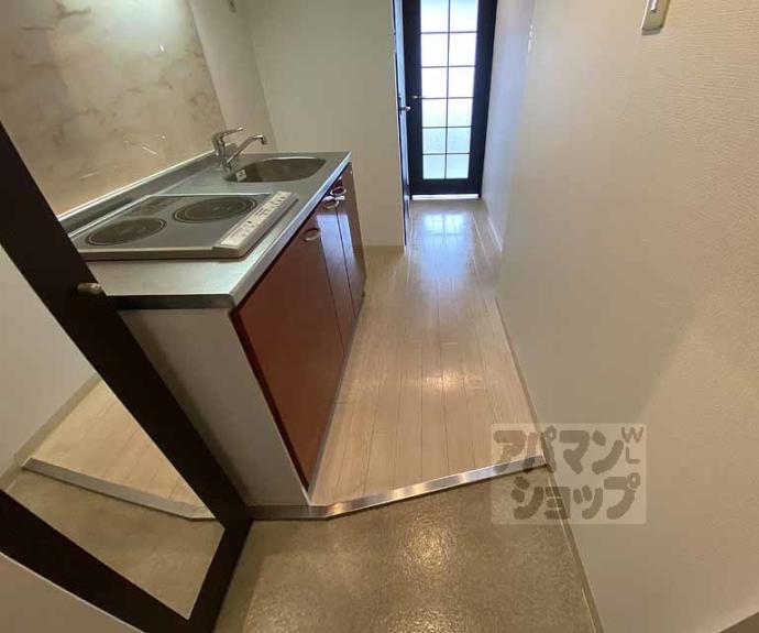 【三条ヴィラさわだ】間取