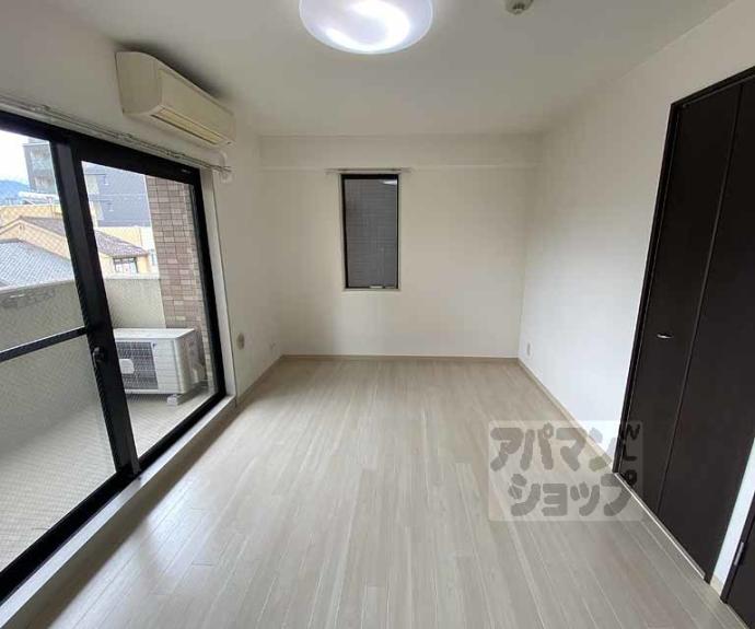 【三条ヴィラさわだ】間取