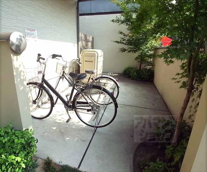 【ＲＯＨＪＩ　ＮＩＳＨＩＫＩ】間取