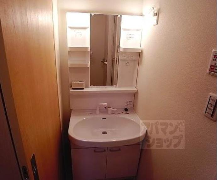 【ＲＯＨＪＩ　ＮＩＳＨＩＫＩ】間取