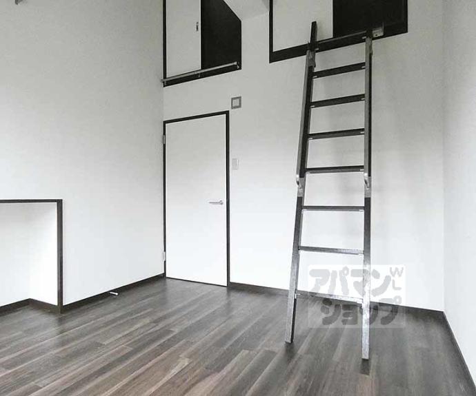 【Ｗｅｓｔ　Ｓｑｕａｒｅ】間取