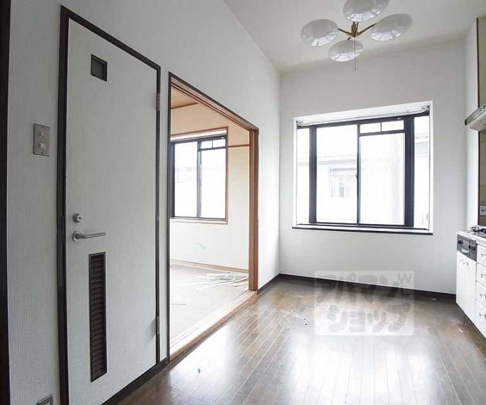 【Ｗｅｓｔ　Ｓｑｕａｒｅ】間取