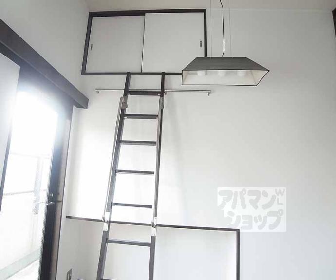 【Ｗｅｓｔ　Ｓｑｕａｒｅ】間取