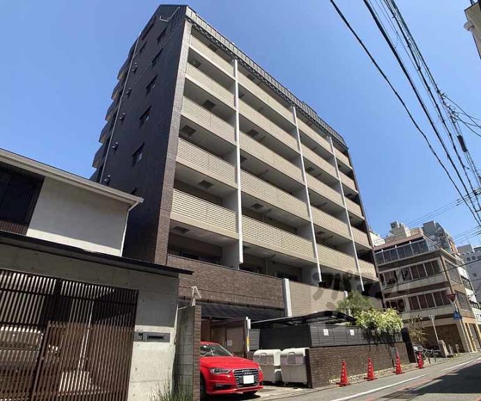 【コンフォール室町六角】間取