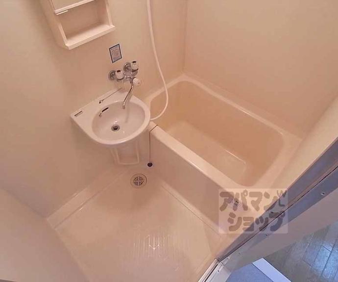 【シャルムーズ二条高倉】間取