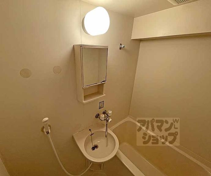 【シャルムーズ二条高倉】間取