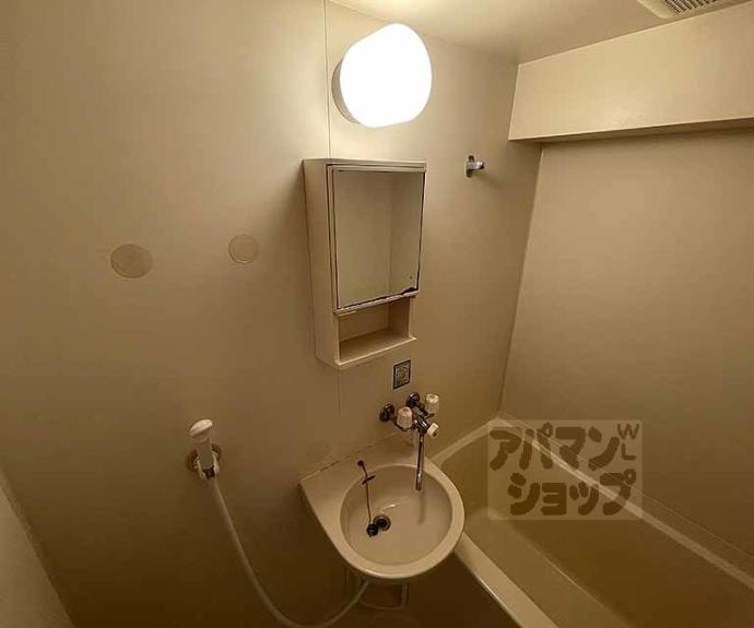 【シャルムーズ二条高倉】間取