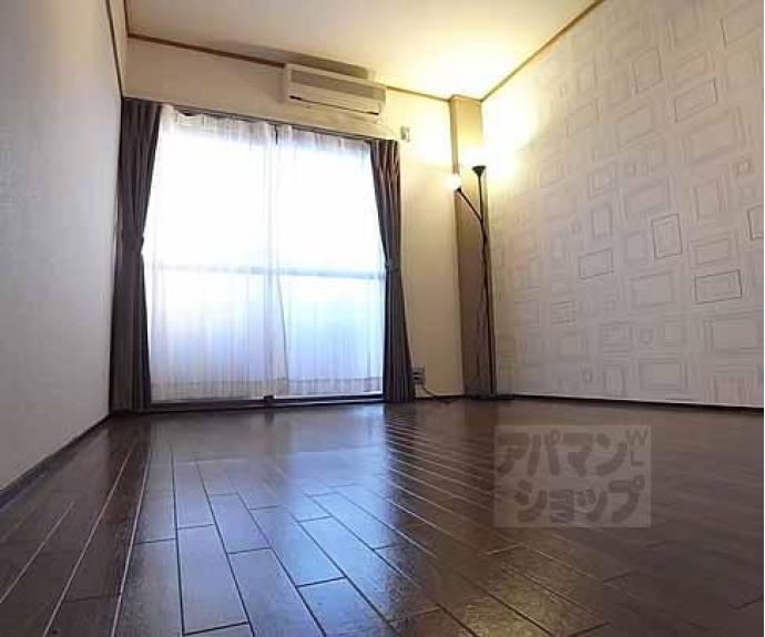 【グランタック御所西】間取