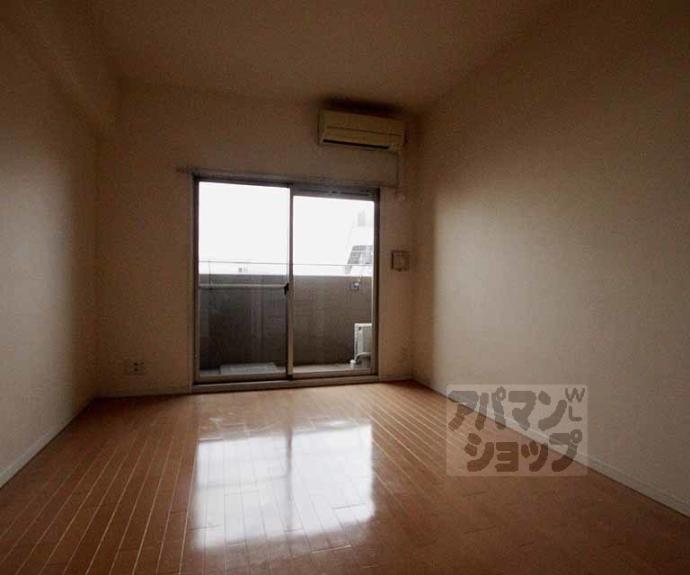 【スワンズ京都二条城北】間取