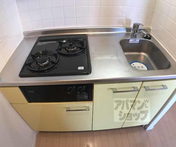 【スワンズ京都二条城北】間取