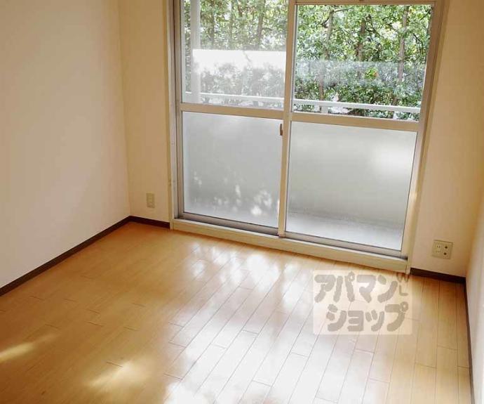 【ピラーズ御所西】間取