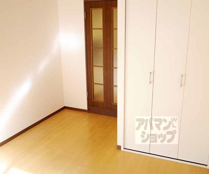 【ピラーズ御所西】間取