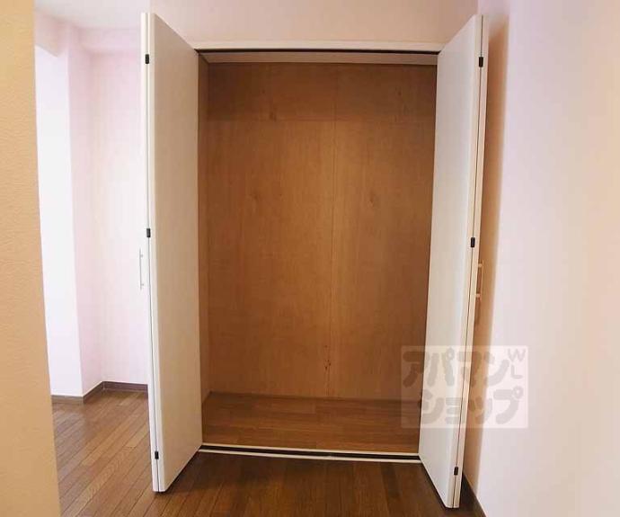 【ミリオンスクエアアパートメント５４４】間取