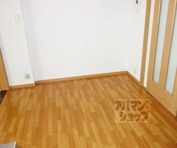 【ロイヤルシティーAYA】間取