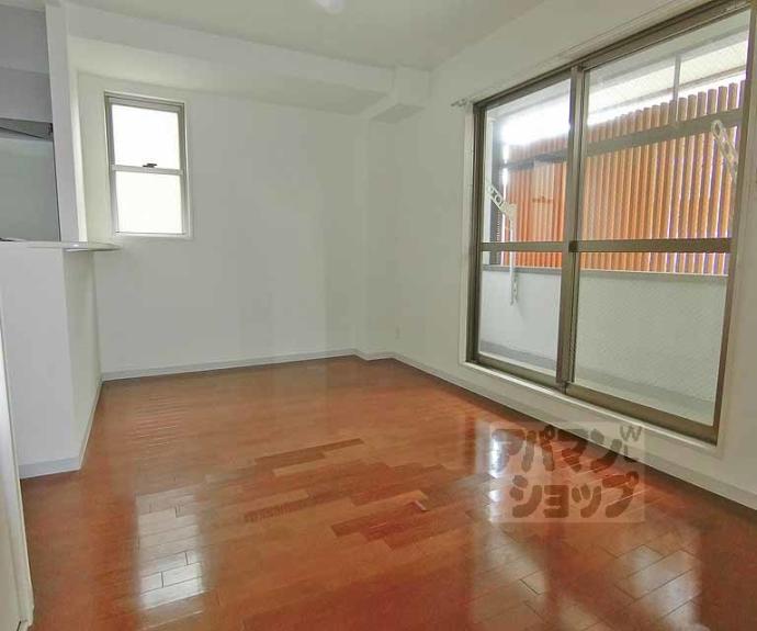 【シュトラーセ】間取