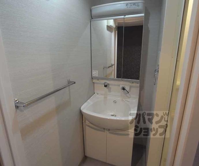 【ＶＥＲＴＩＣＡＬ二条城北】間取