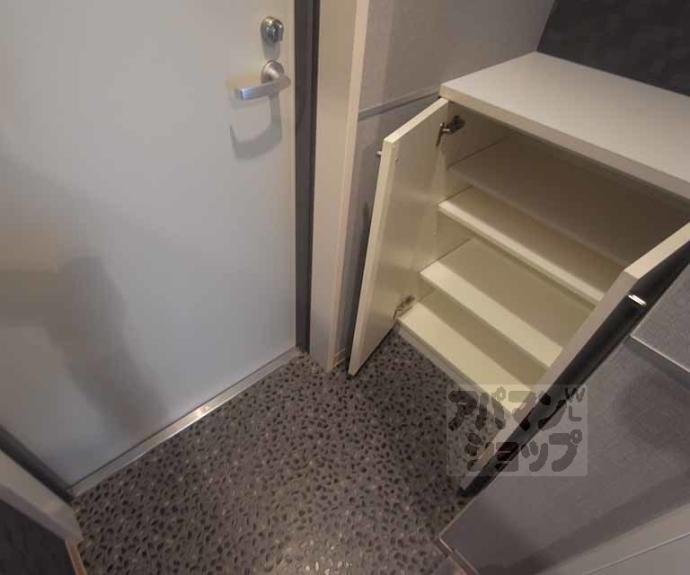 【ＶＥＲＴＩＣＡＬ二条城北】間取