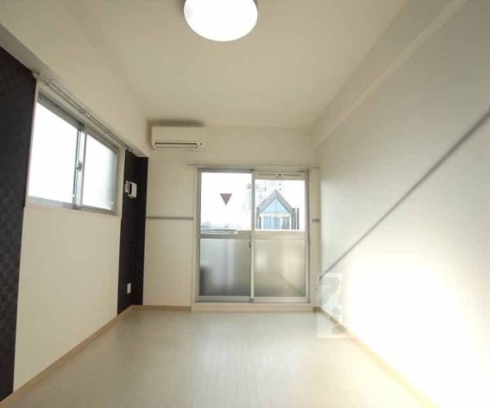 【ＶＥＲＴＩＣＡＬ二条城北】間取