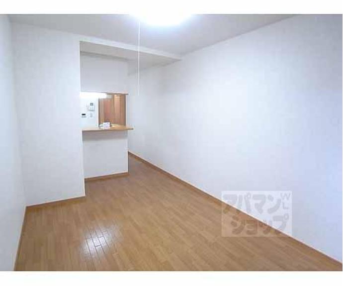 【アベニューサイド五条】間取