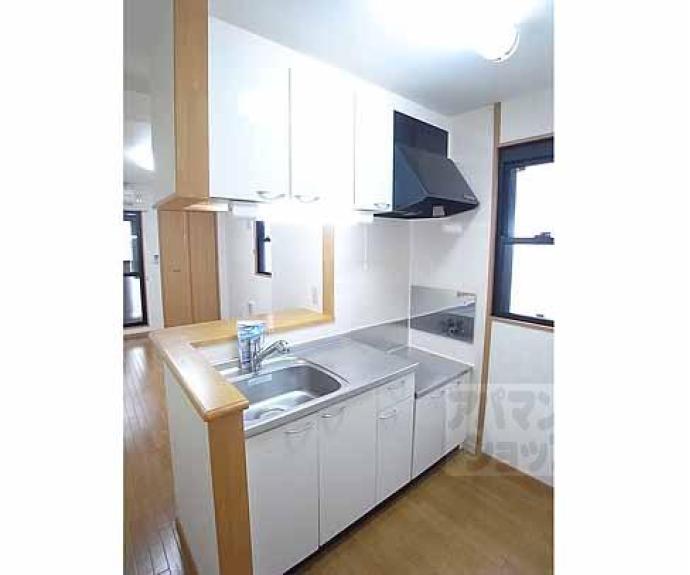 【アベニューサイド五条】間取