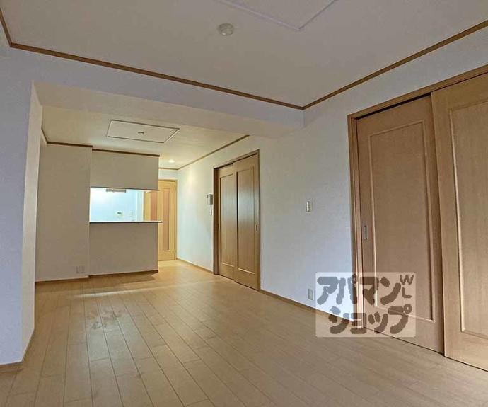 【コンフォレスト三条】間取