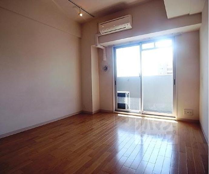 【エスリード烏丸五条駅前】