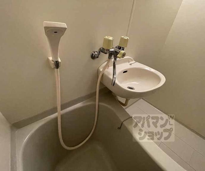 【ＧＩＯＶＡＮＥ高橋】間取