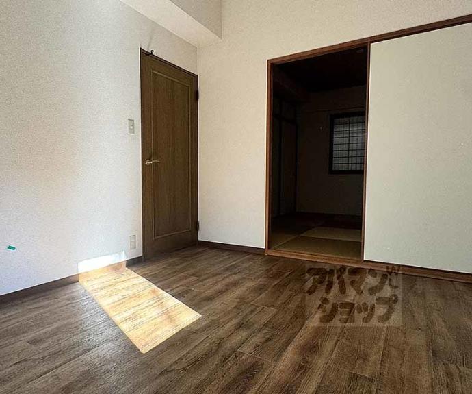 【グランレブリー御所東Ⅱ】間取