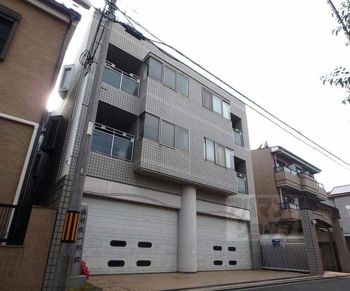 【グランレブリー御所東Ⅱ】間取