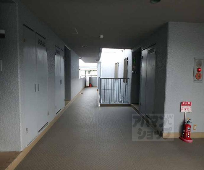 【グランレブリー御所東Ⅱ】間取