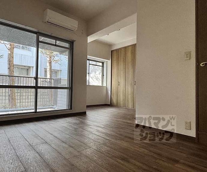 【グランレブリー御所東Ⅱ】間取