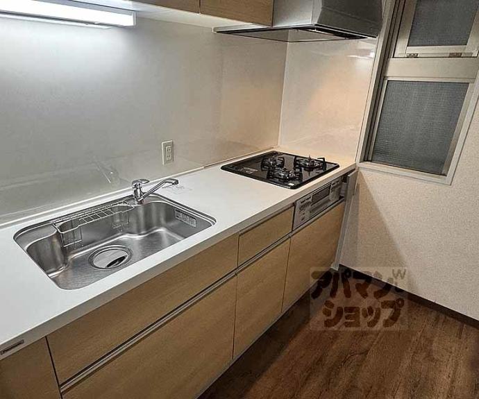 【グランレブリー御所東Ⅱ】間取