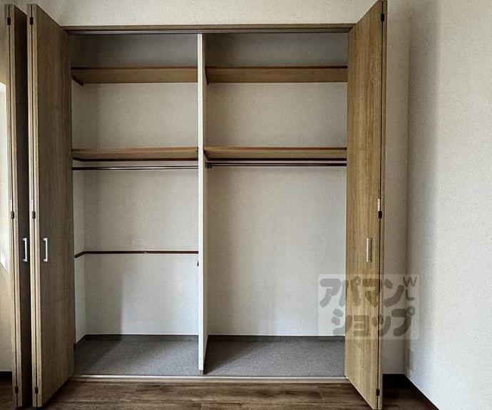 【グランレブリー御所東Ⅱ】間取