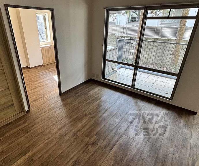 【グランレブリー御所東Ⅱ】間取