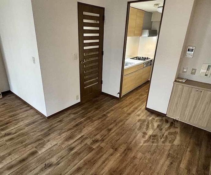 【グランレブリー御所東Ⅱ】間取