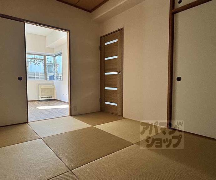 【グランレブリー御所東Ⅱ】間取