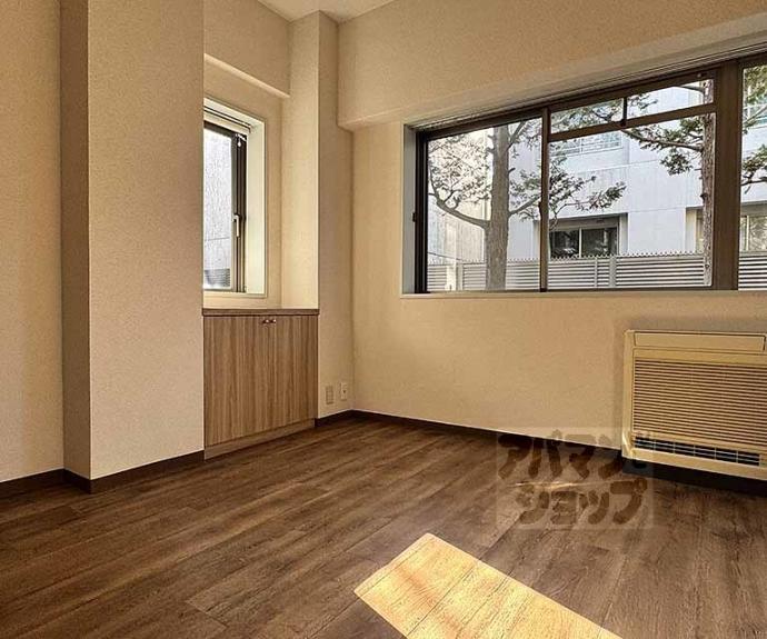 【グランレブリー御所東Ⅱ】間取