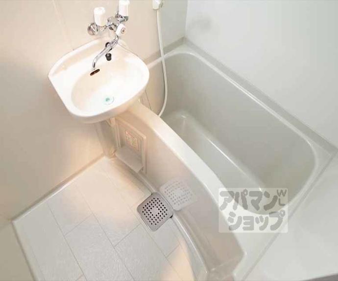 【グランディヨン百万遍】間取