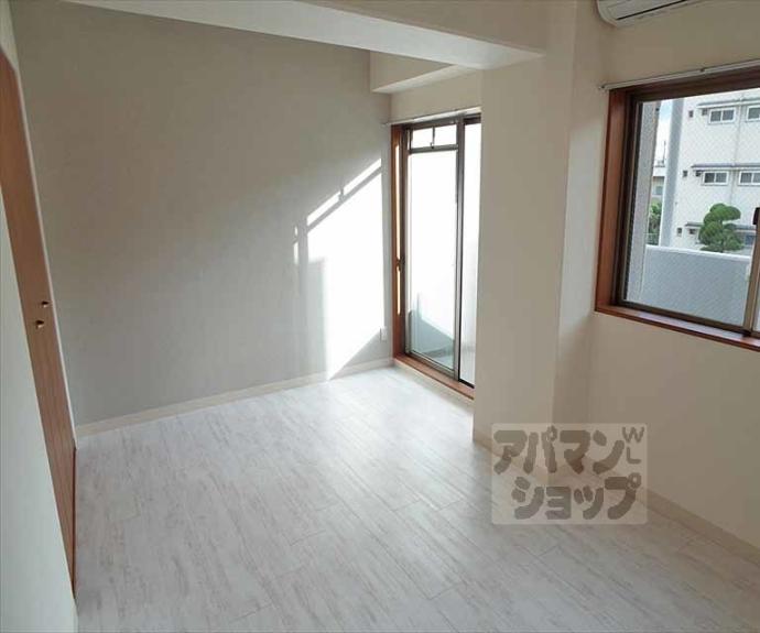 【エスクレア出町柳】間取