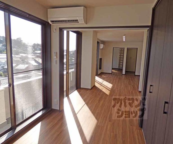 【セラヴィー１１９】間取