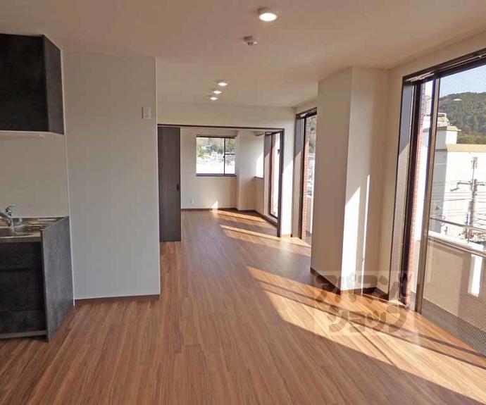 【セラヴィー１１９】間取