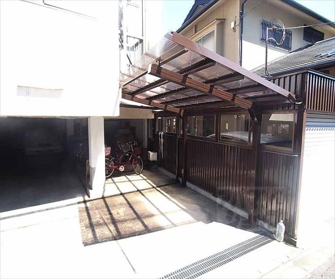 【ヴィラ六基】間取