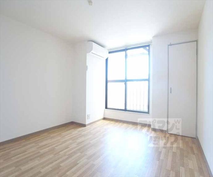 【ヴィラ六基】間取