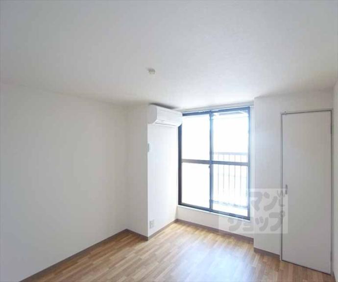 【ヴィラ六基】間取