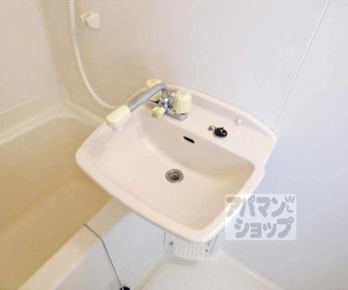 【アズィールＤ棟】間取