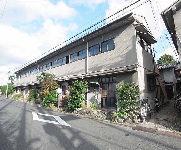泉川町アパート