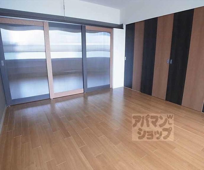 【ＳＩＬＫ　ＨＯＵＳＥとなみ　２号館】間取