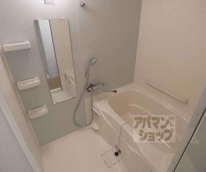 【ＳＩＬＫ　ＨＯＵＳＥとなみ　２号館】間取