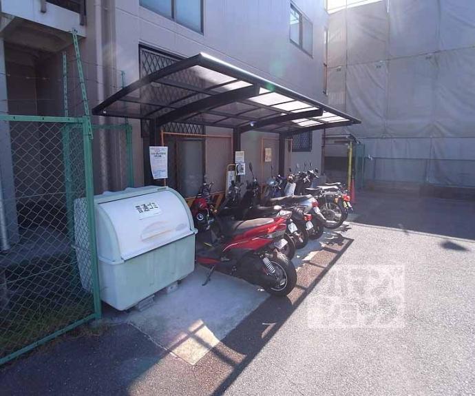 【シャトー太秦】間取