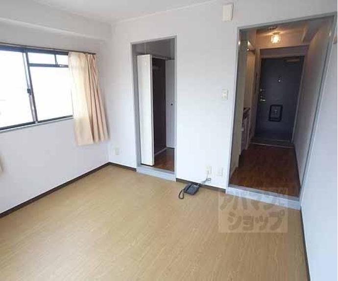 【シャトー太秦】間取